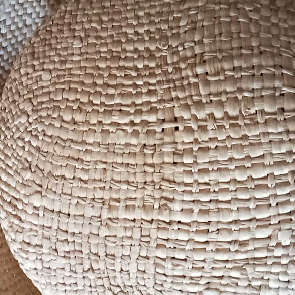 Straw hat - Picture 3 of 4